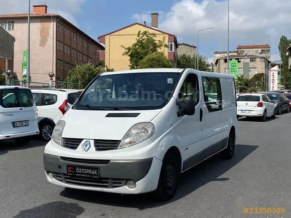 Renault Trafic Multix 2.0 dCi Image 1