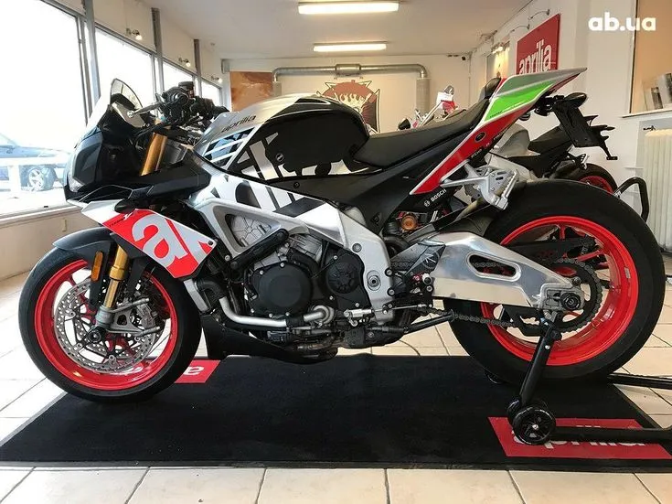 Aprilia Tuono Image 3